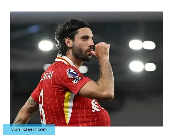 阿尔伯特·索博斯洛伊英超表现出色 助力球队稳步迈向争冠